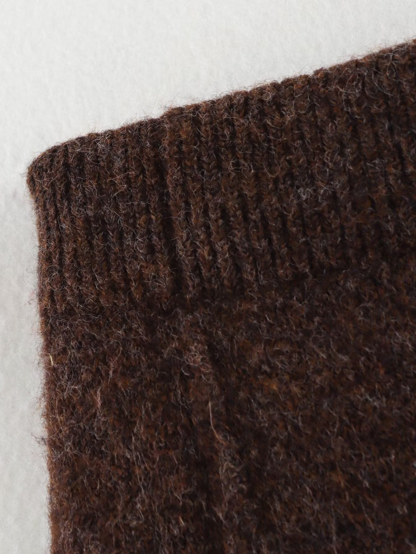 Cocoa Knit Set – Zweiteiler aus Strick mit Cardigan & Minirock - Fav Avenue