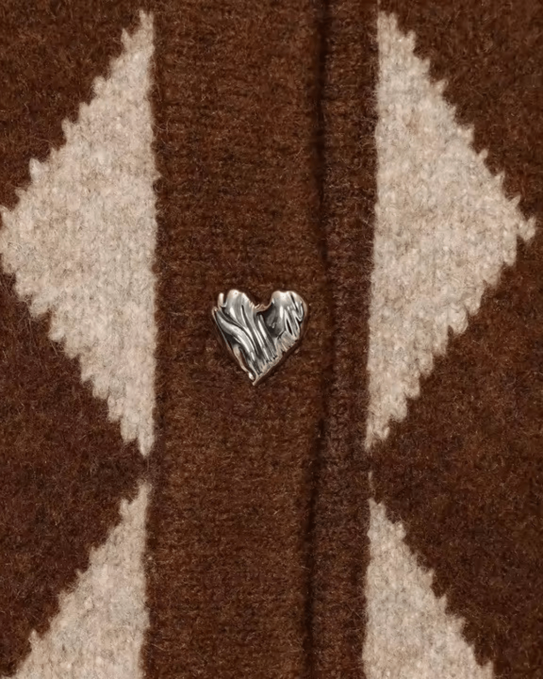 Karocardigan mit Herzknöpfe - Fav Avenue