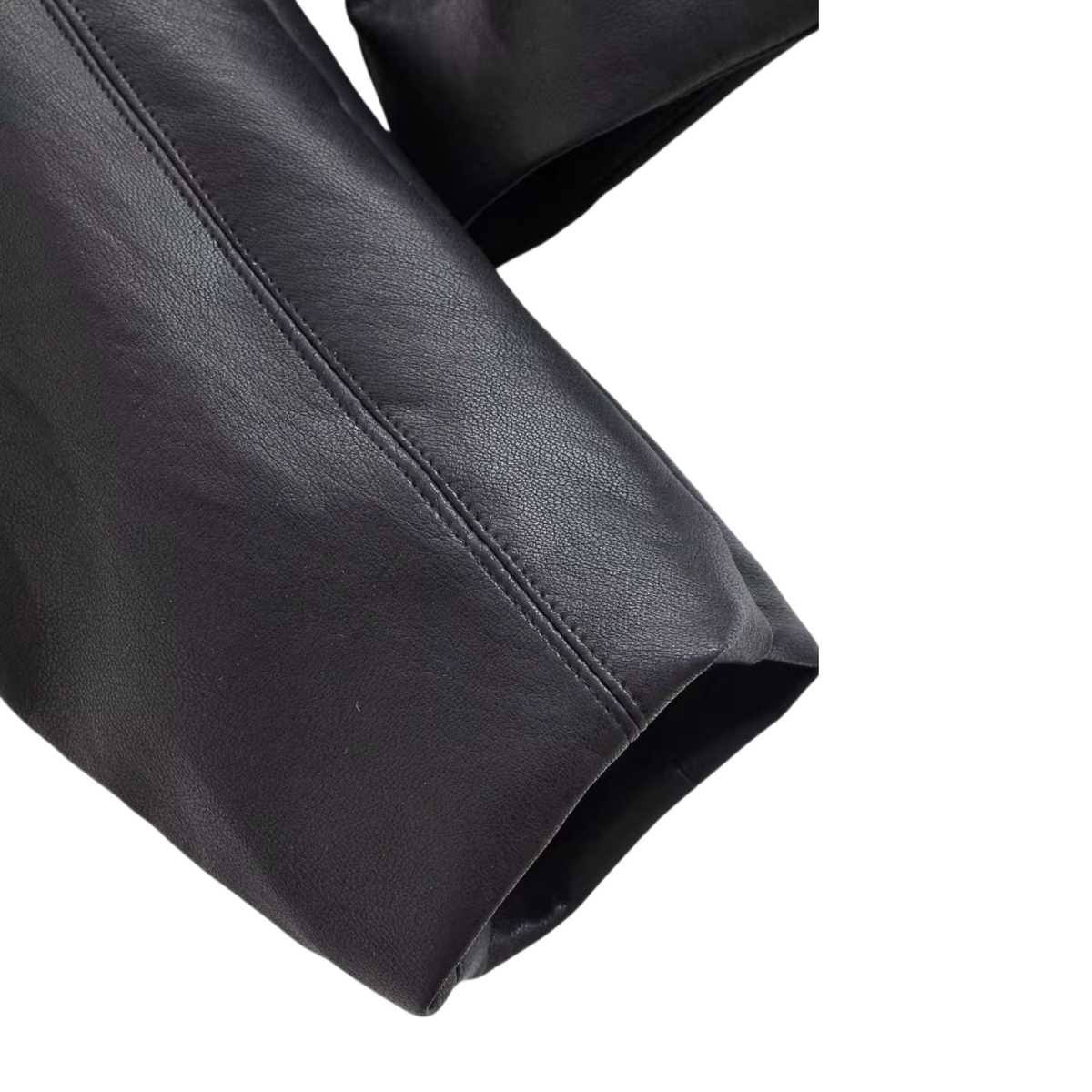 Schwarze Kunstlederjacke mit Gürtel