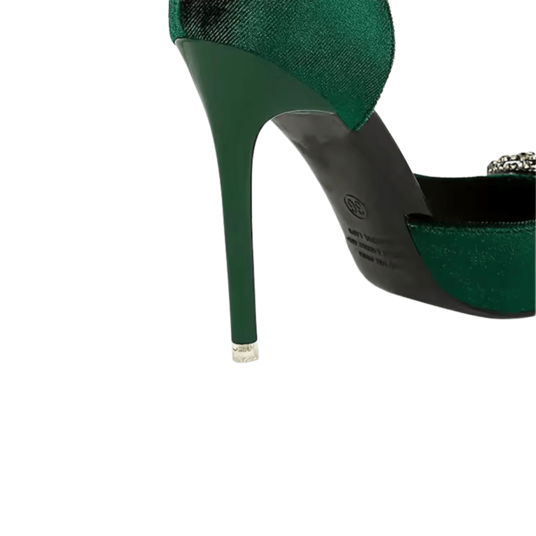 Velvet Pumps mit Schnalle - Fav Avenue